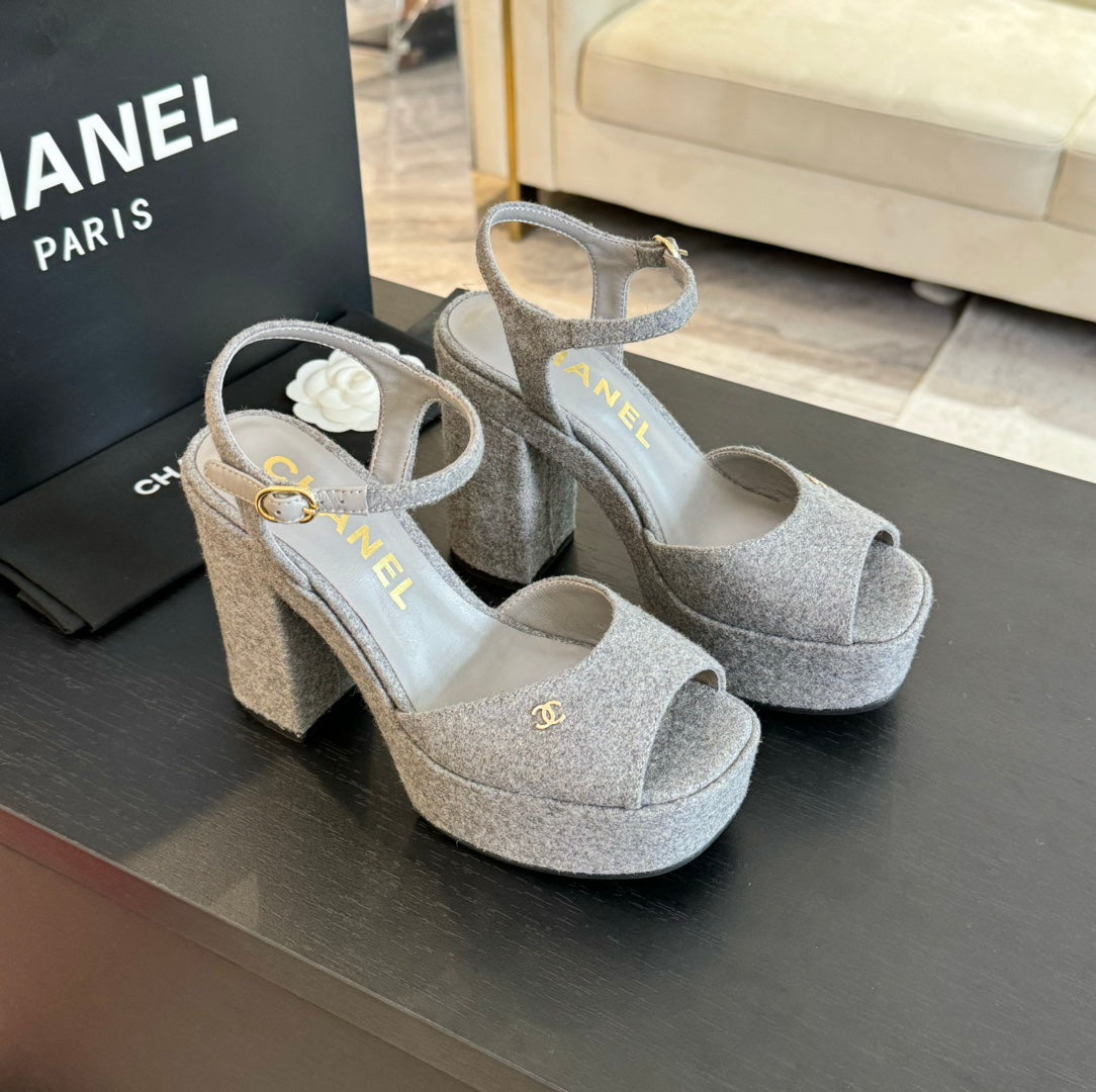 HIGH HEEL PLATFORM SANDALS IN DOVE GRAY SUEDE