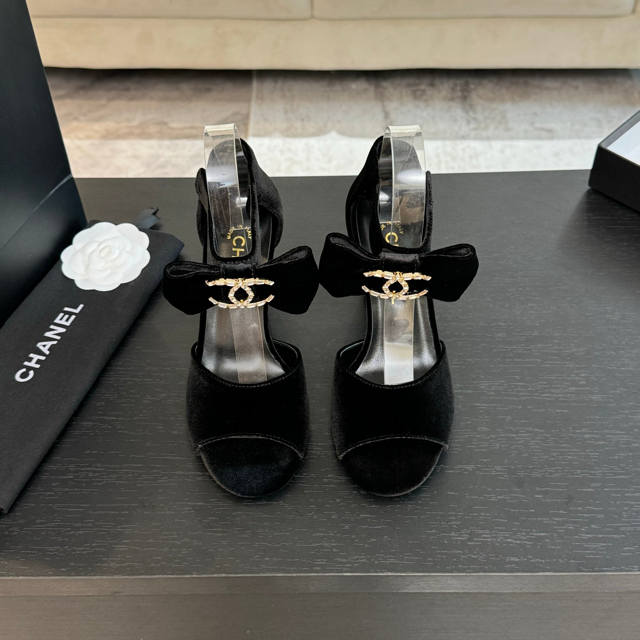HIGH SANDAL OPEN TOE IN BLACK VELVET