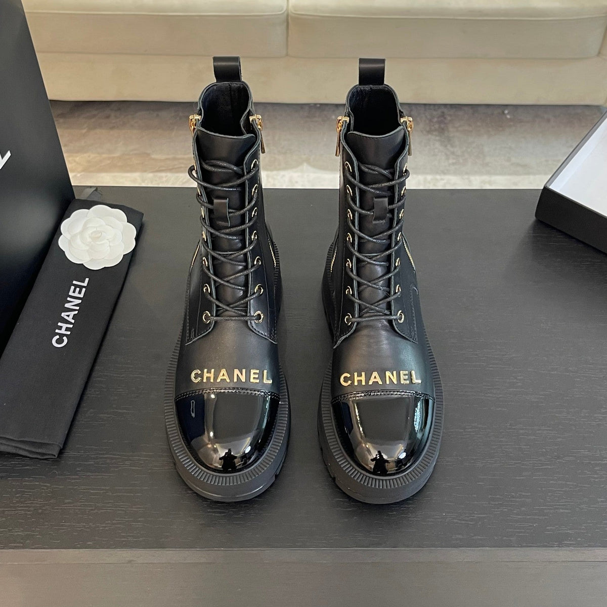 ANKLE BOOTS IN BLACK LAMBSKIN