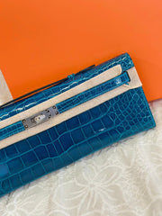 KELLY CUT 31 IN CLASSIC BLUE SHINNY ALLIGATOR LEATHER WITH SILVER HARDWARE