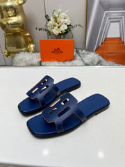 FLATFORM SANDAL NAVY CALFSKIN