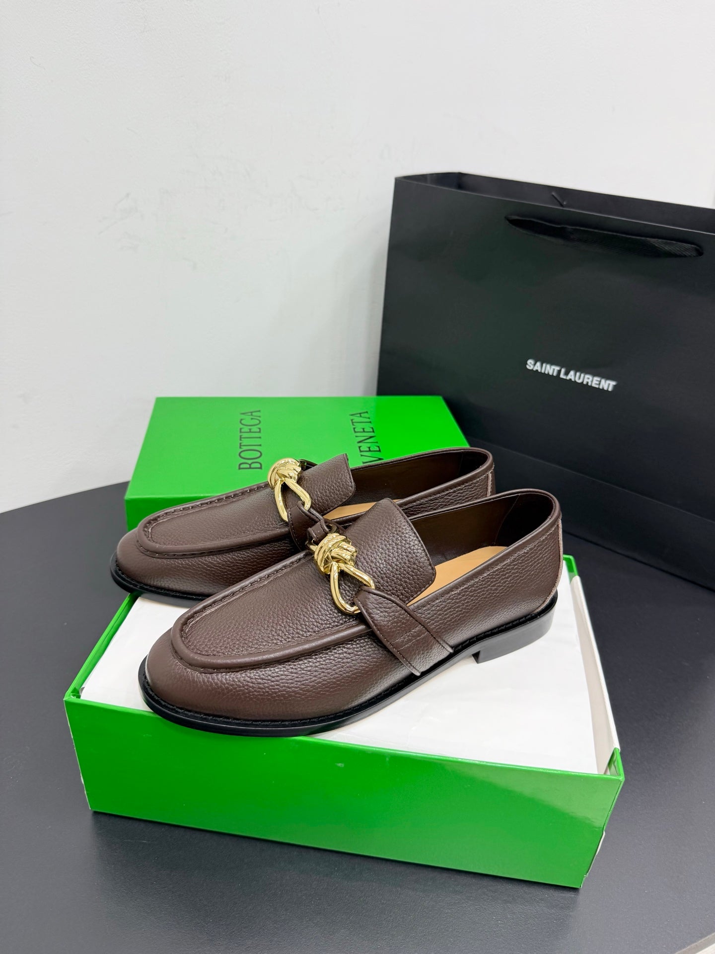 BOTTEGA VENETA 26S LOAFERS IN BROWN GRAINED CALFSKIN WITH GOLD HARDWARE