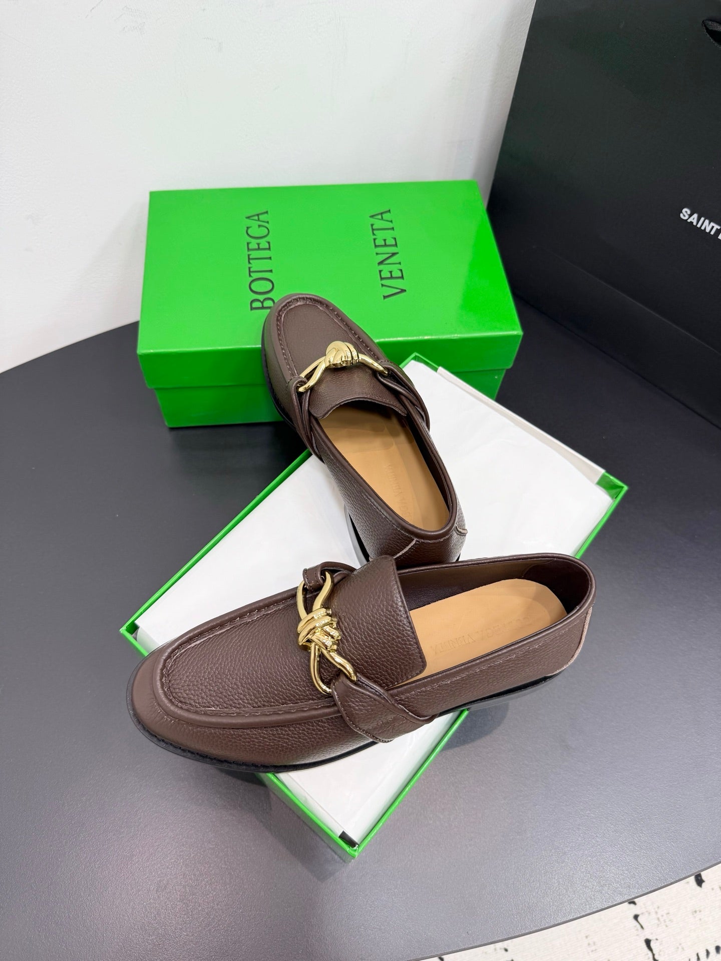BOTTEGA VENETA 26S LOAFERS IN BROWN GRAINED CALFSKIN WITH GOLD HARDWARE
