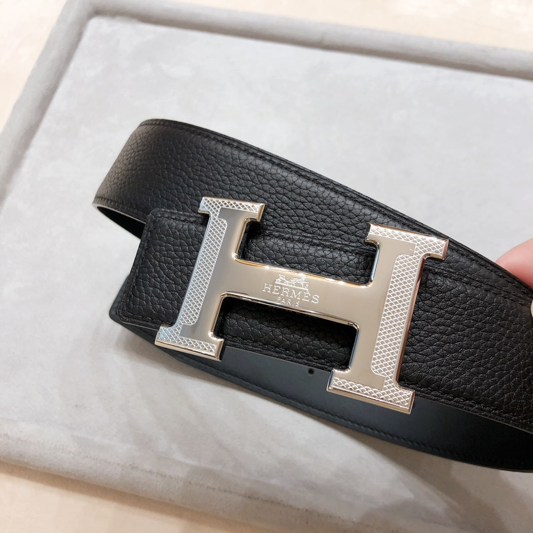 HM BELT BUCKLE & REVERSIBLE BLACK LEATHER STRAP 38 MM SILVER HARDWARE