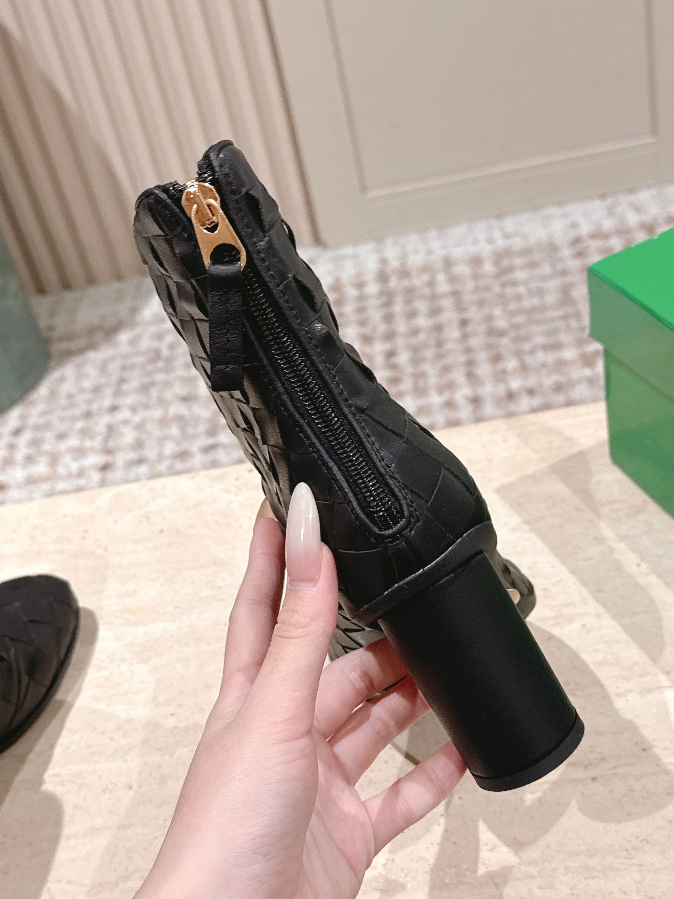 BOTTEGA VENETA 26S INTRECCIATO BOOTS 85 MM IN BLACK LAMBSKIN