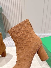BOTTEGA VENETA 26S INTRECCIATO BOOTS 85 MM IN BROWN SUEDE