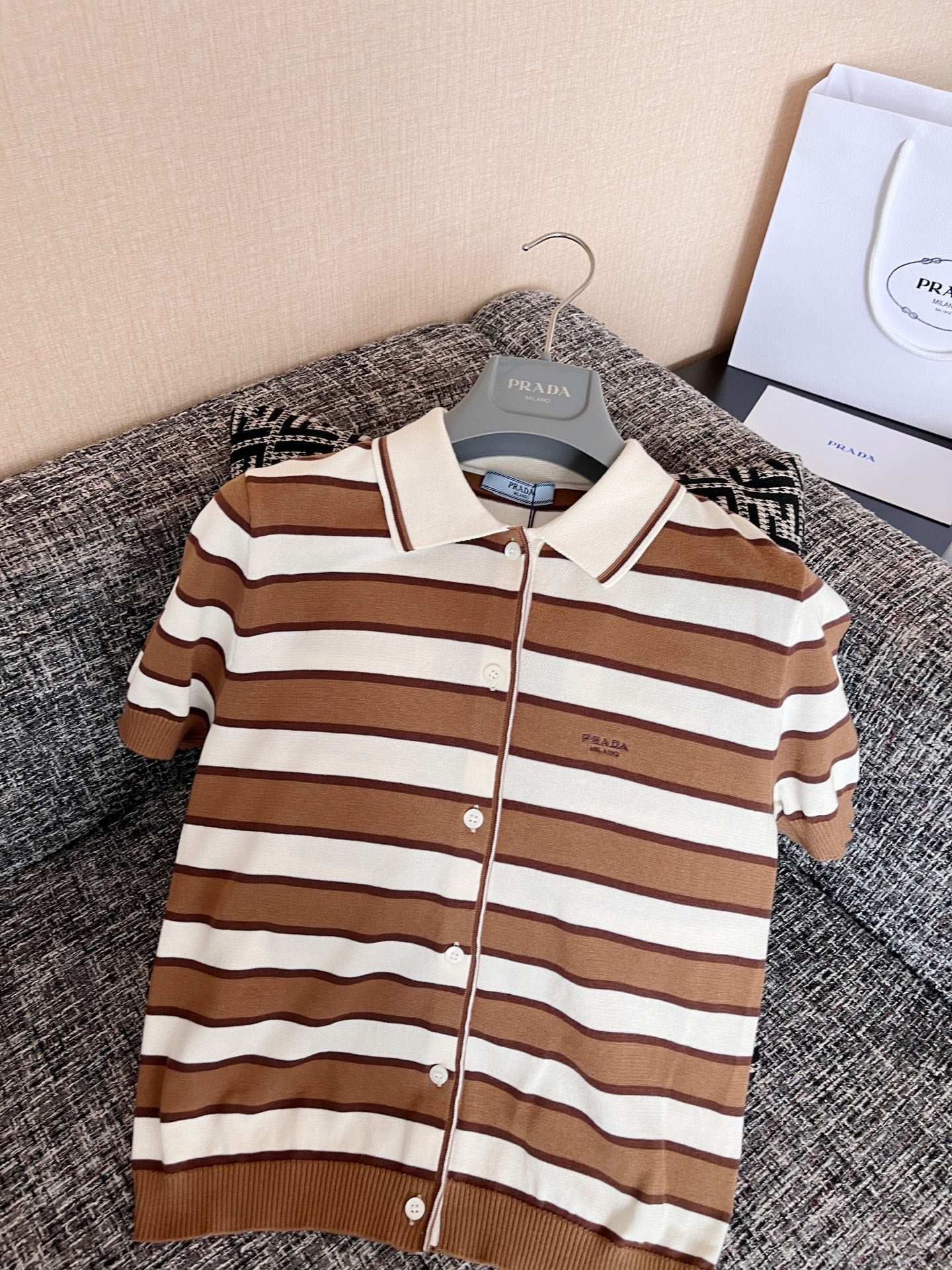 PRADA KNIT POLO STYLE 81