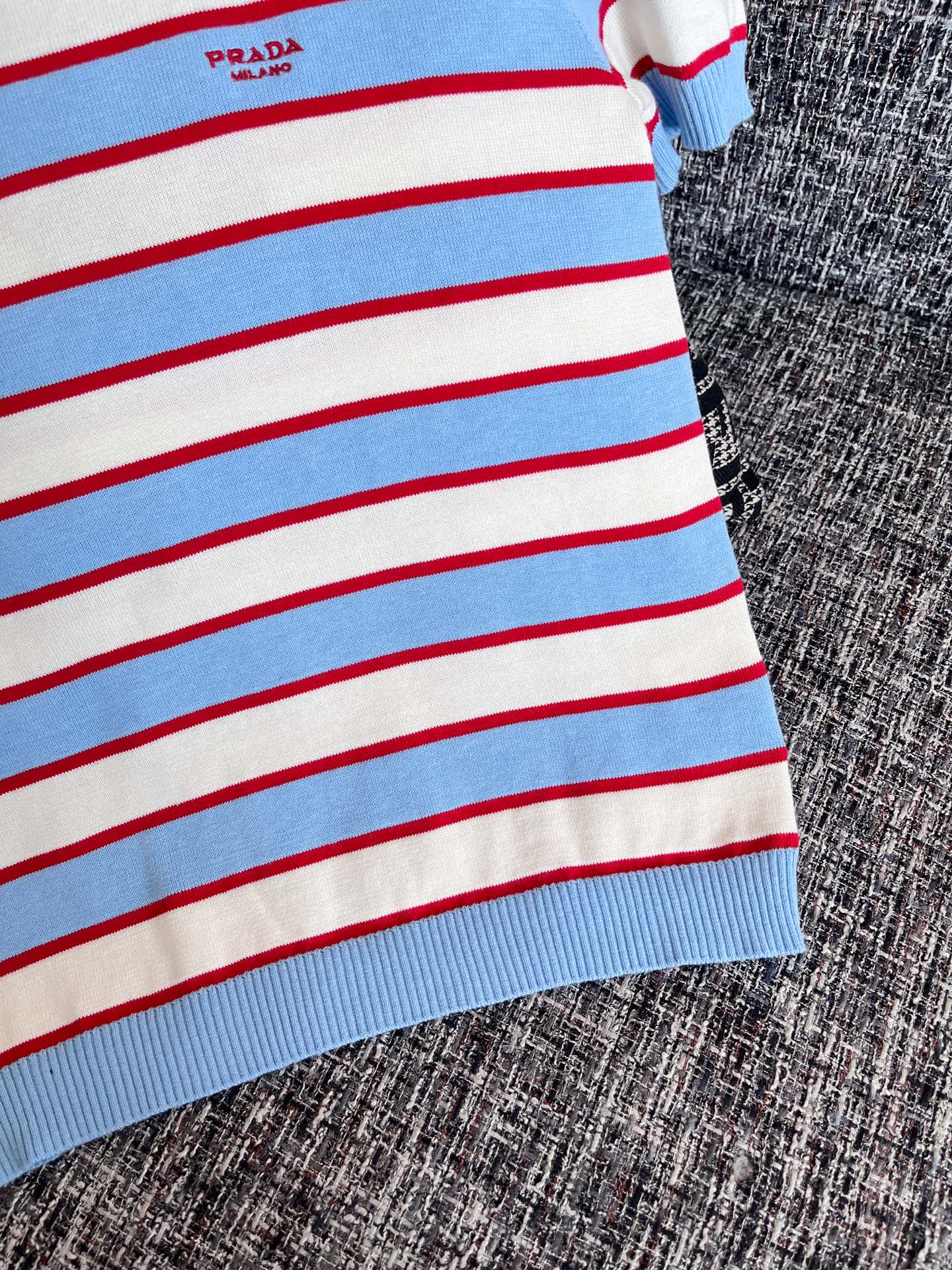 PRADA KNIT POLO STYLE 82