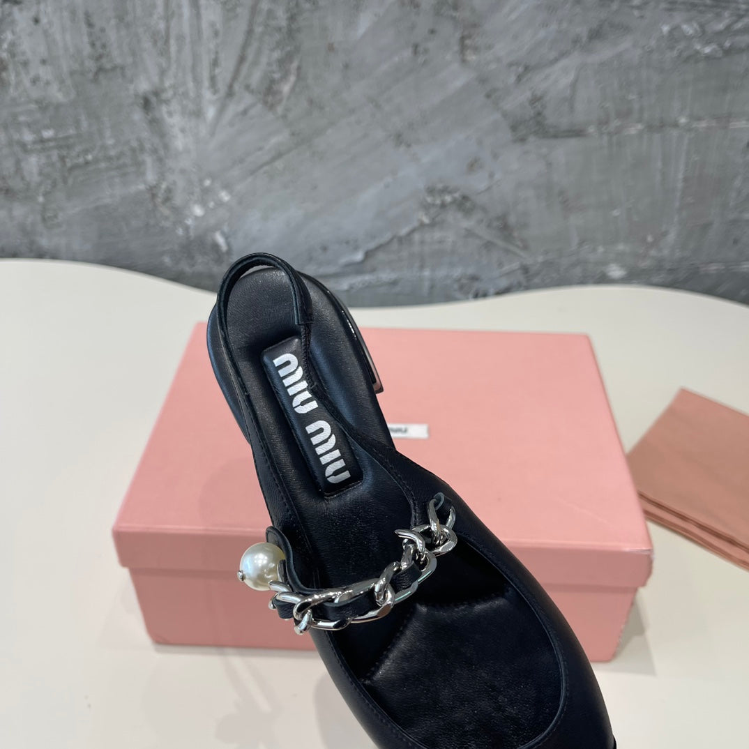 SMALL SQUARE HEAD MARY JANE SANDAL BLACK CALFSKIN