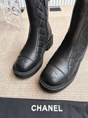 CHANEL ANKLE BOOTS IN BLACK QUILTED CALFSKIN
