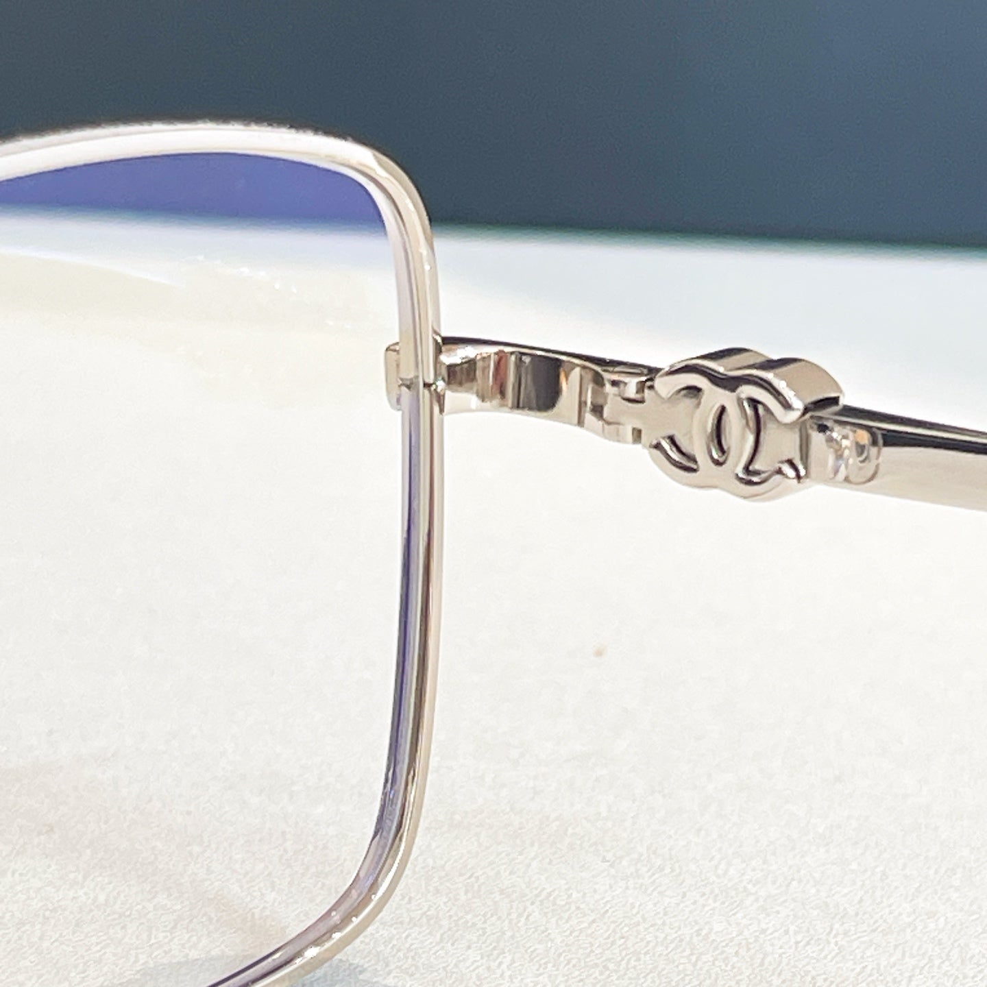 RECTANGULAR SUNGLASSES CH2219 IN METAL