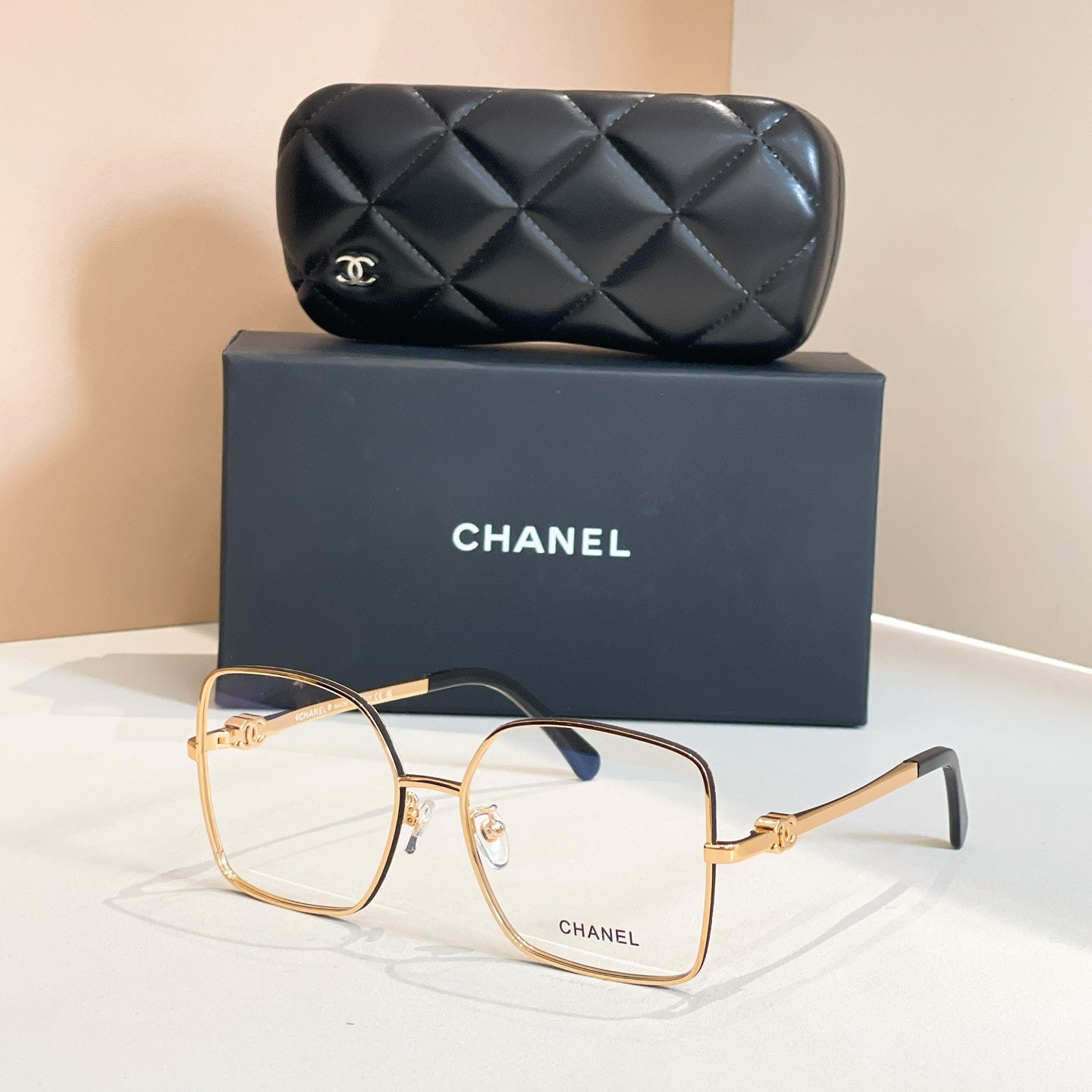 SQUARE SUNGLASSES CH4288Q IN METAL