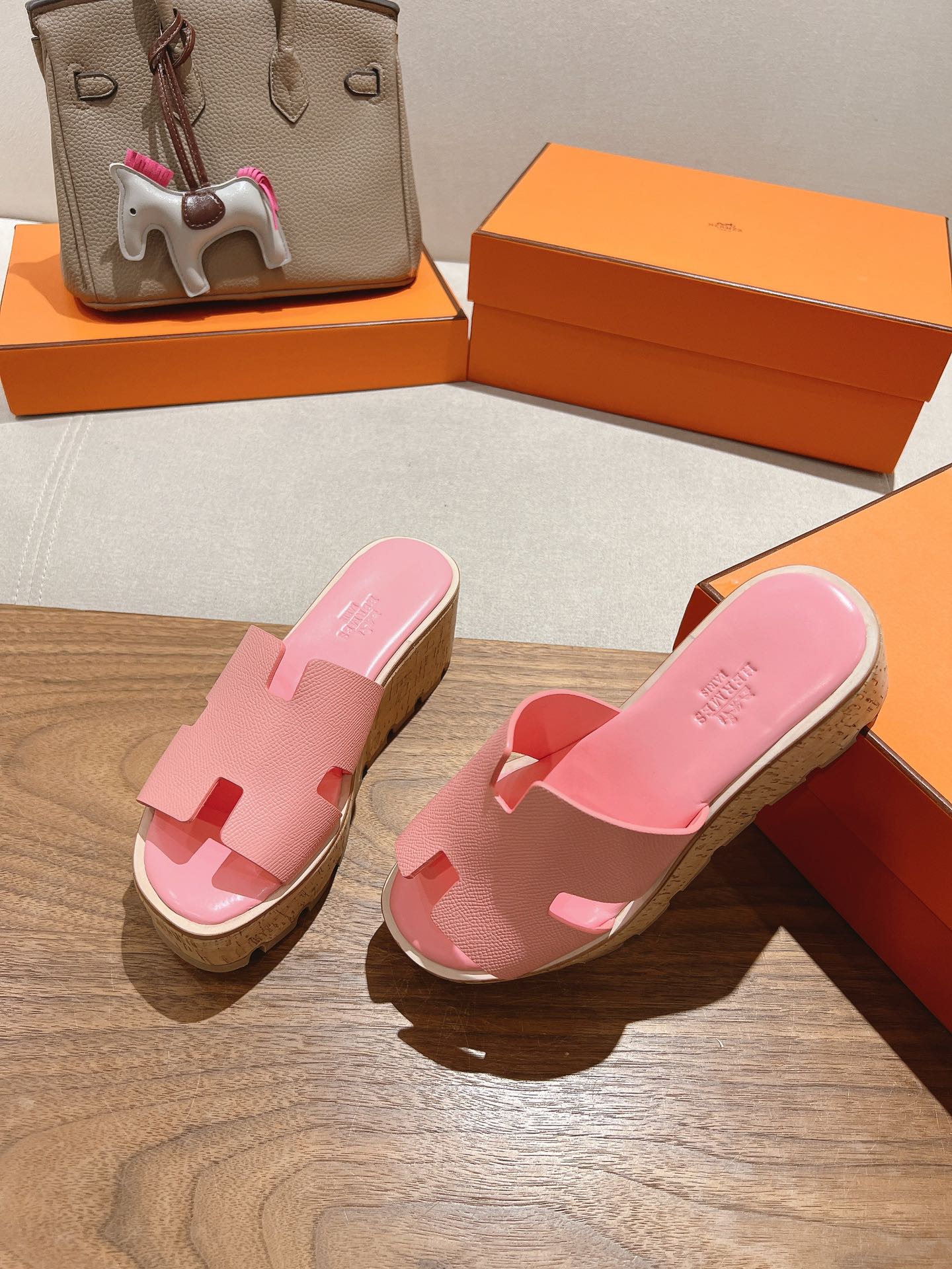 HM 25S HIGH WEDGE SANDALS IN PINK LAMBSKIN STYLE 31