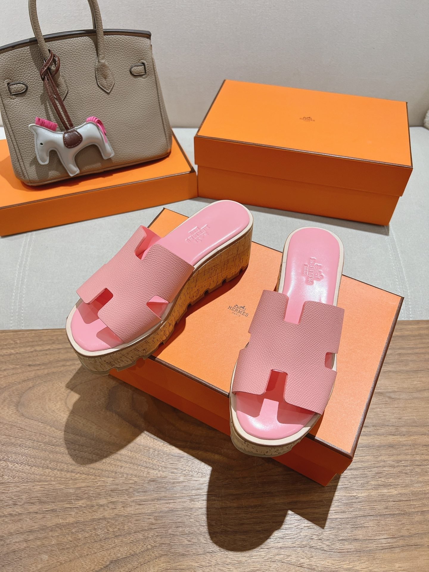 HM 25S HIGH WEDGE SANDALS IN PINK LAMBSKIN STYLE 31