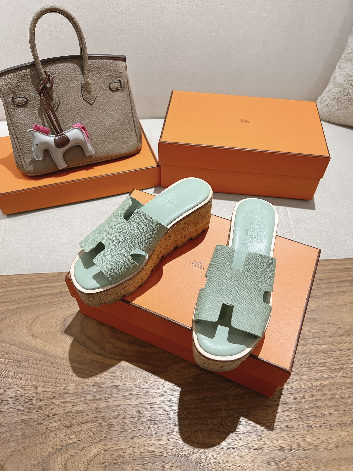 HM 25S HIGH WEDGE SANDALS IN SOFT MINT GREEN LAMBSKIN STYLE 28