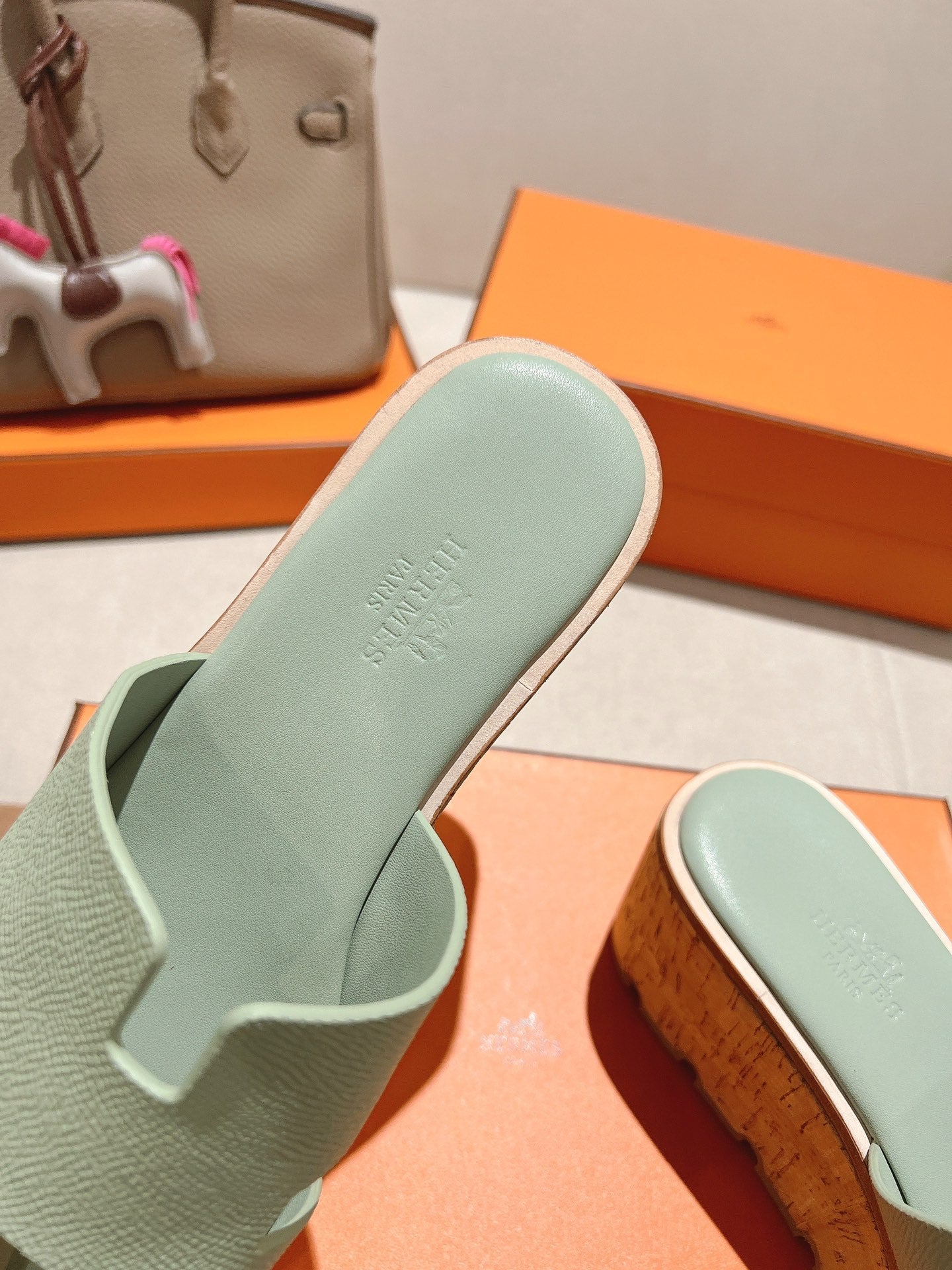 HM 25S HIGH WEDGE SANDALS IN SOFT MINT GREEN LAMBSKIN STYLE 28