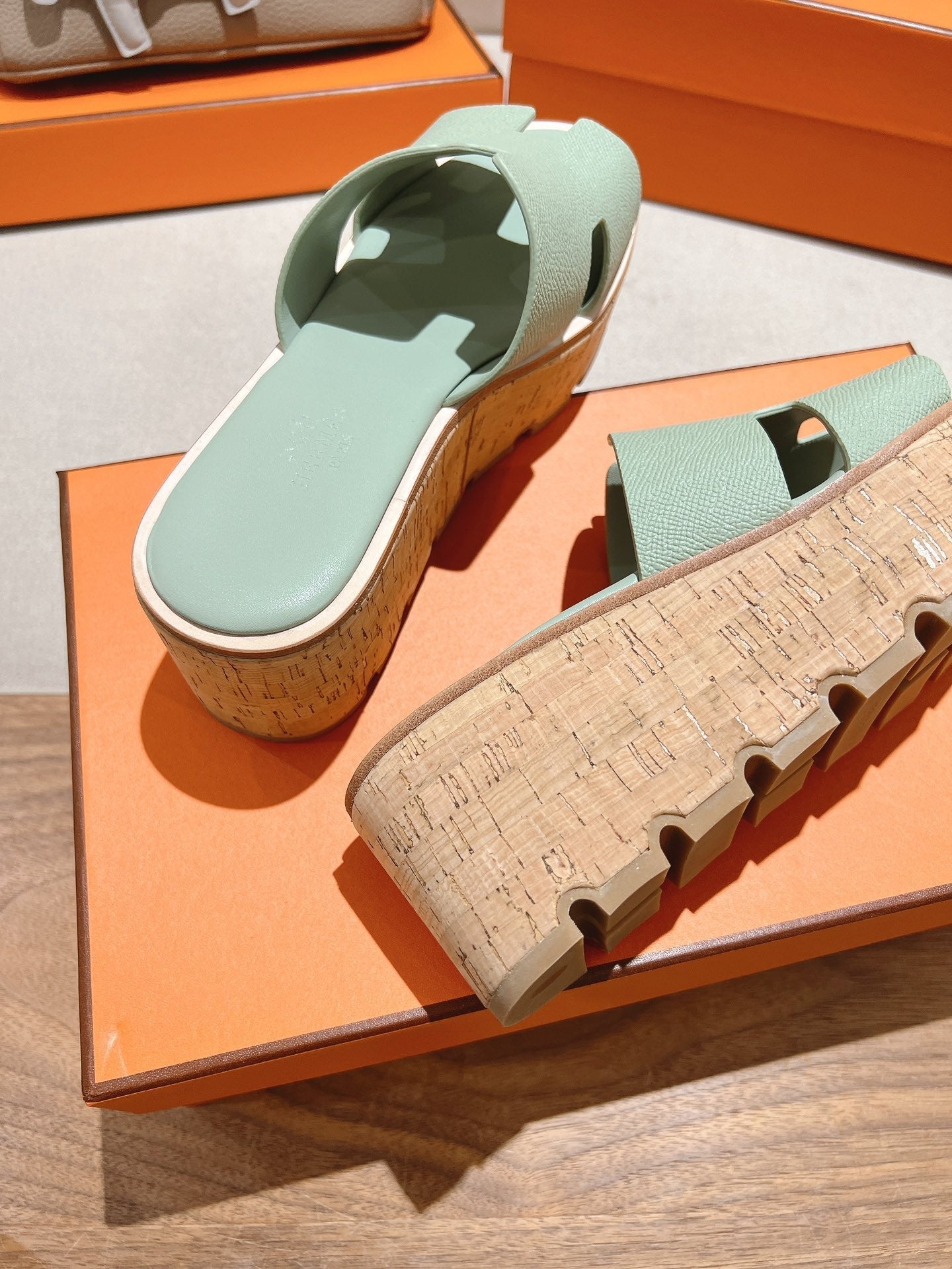 HM 25S HIGH WEDGE SANDALS IN SOFT MINT GREEN LAMBSKIN STYLE 28