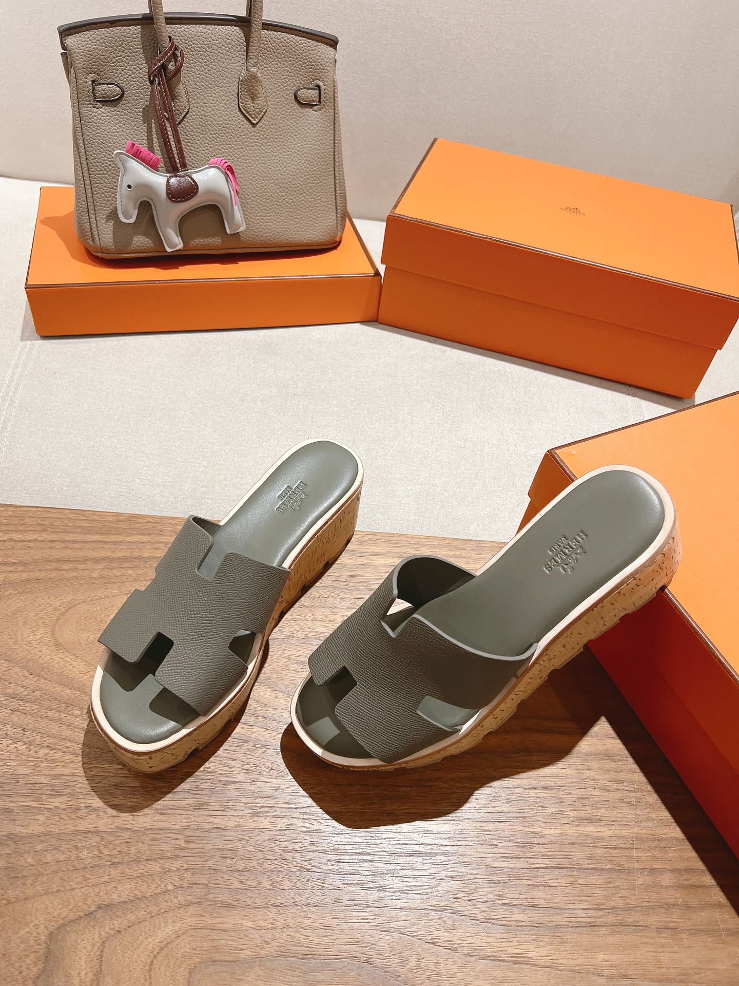 HM 25S HIGH WEDGE SANDALS IN DARK GREY LAMBSKIN STYLE 11