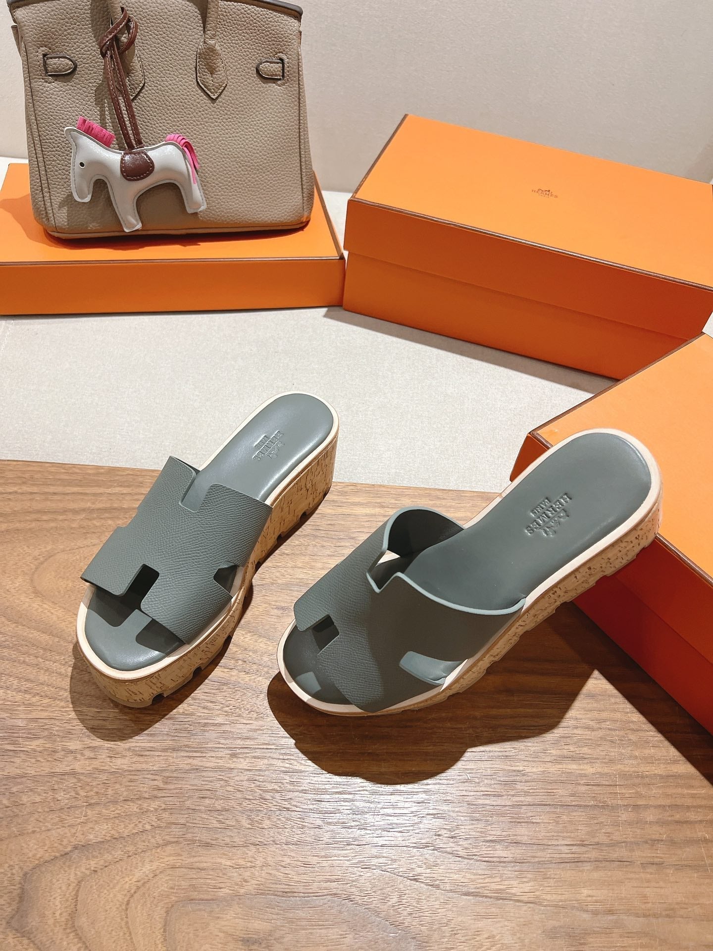 HM 25S HIGH WEDGE SANDALS IN GREY LAMBSKIN STYLE 7