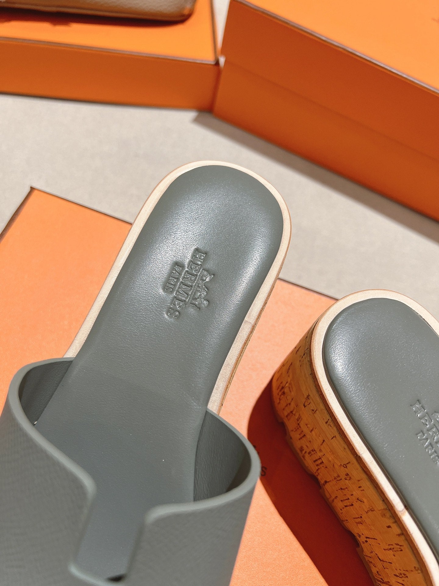 HM 25S HIGH WEDGE SANDALS IN GREY LAMBSKIN STYLE 7