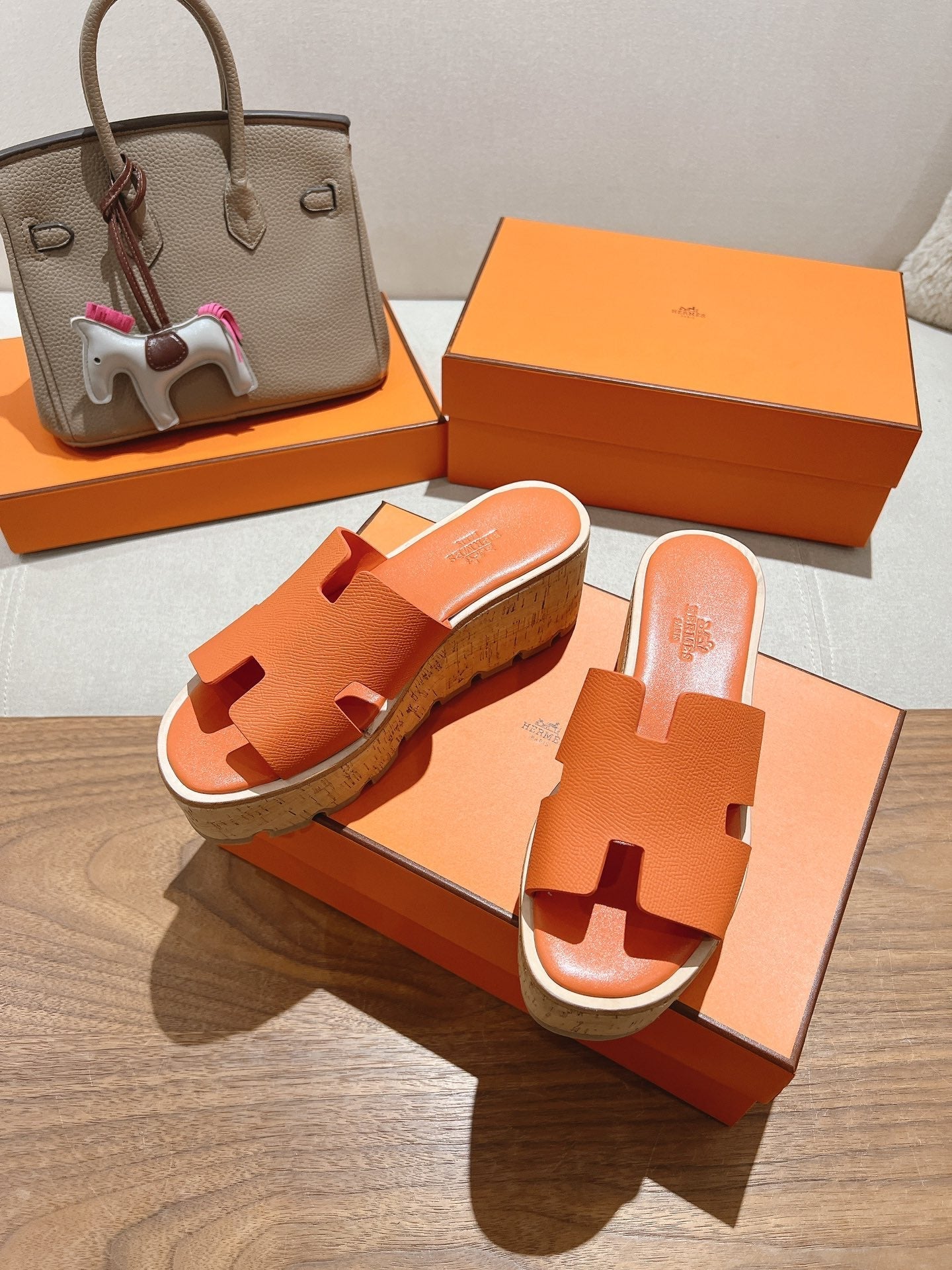 HM 25S HIGH WEDGE SANDALS IN ORANGE LAMBSKIN STYLE 4