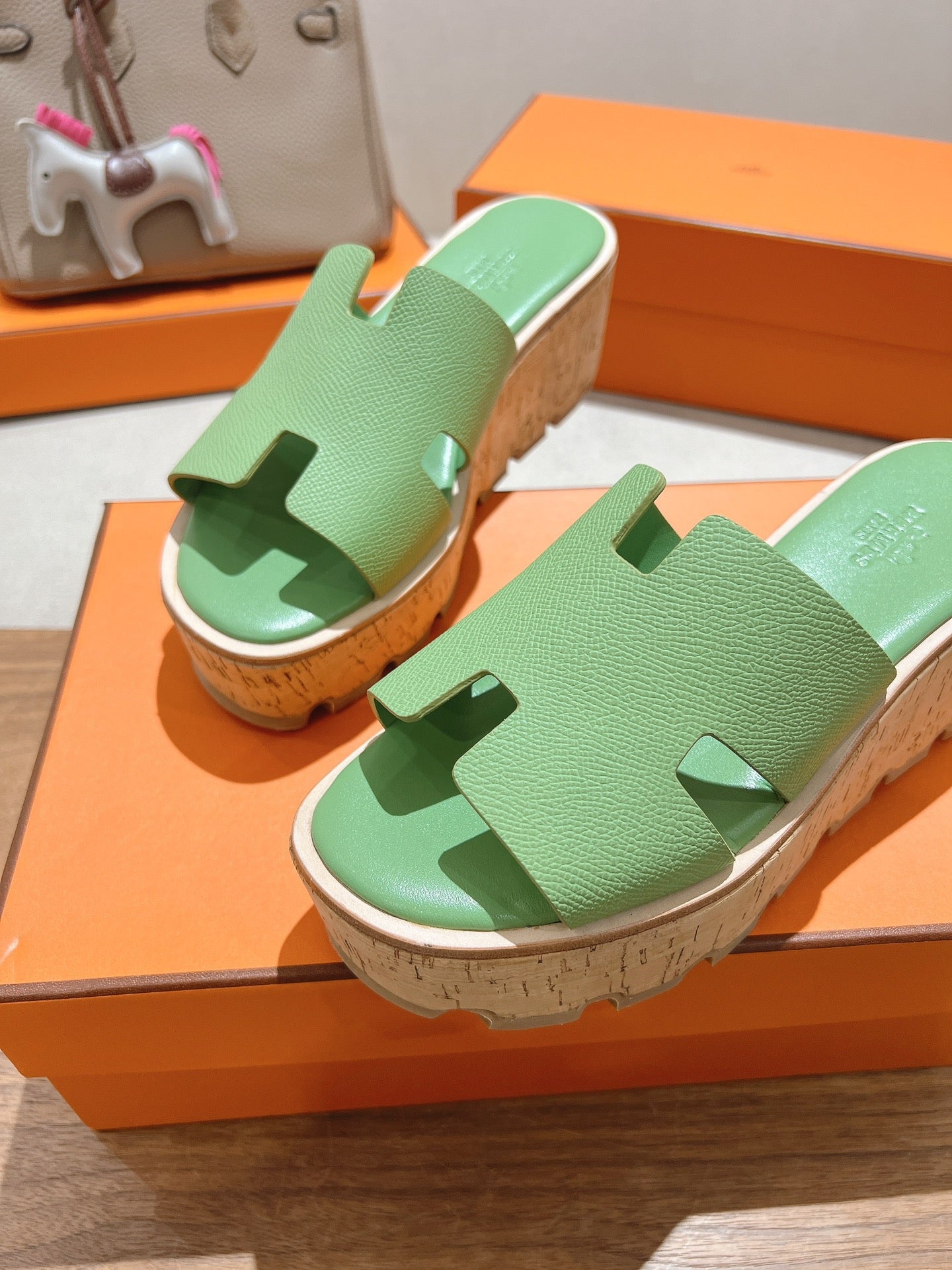 HM 25S HIGH WEDGE SANDALS IN LIGHT GREEN LAMBSKIN STYLE 1