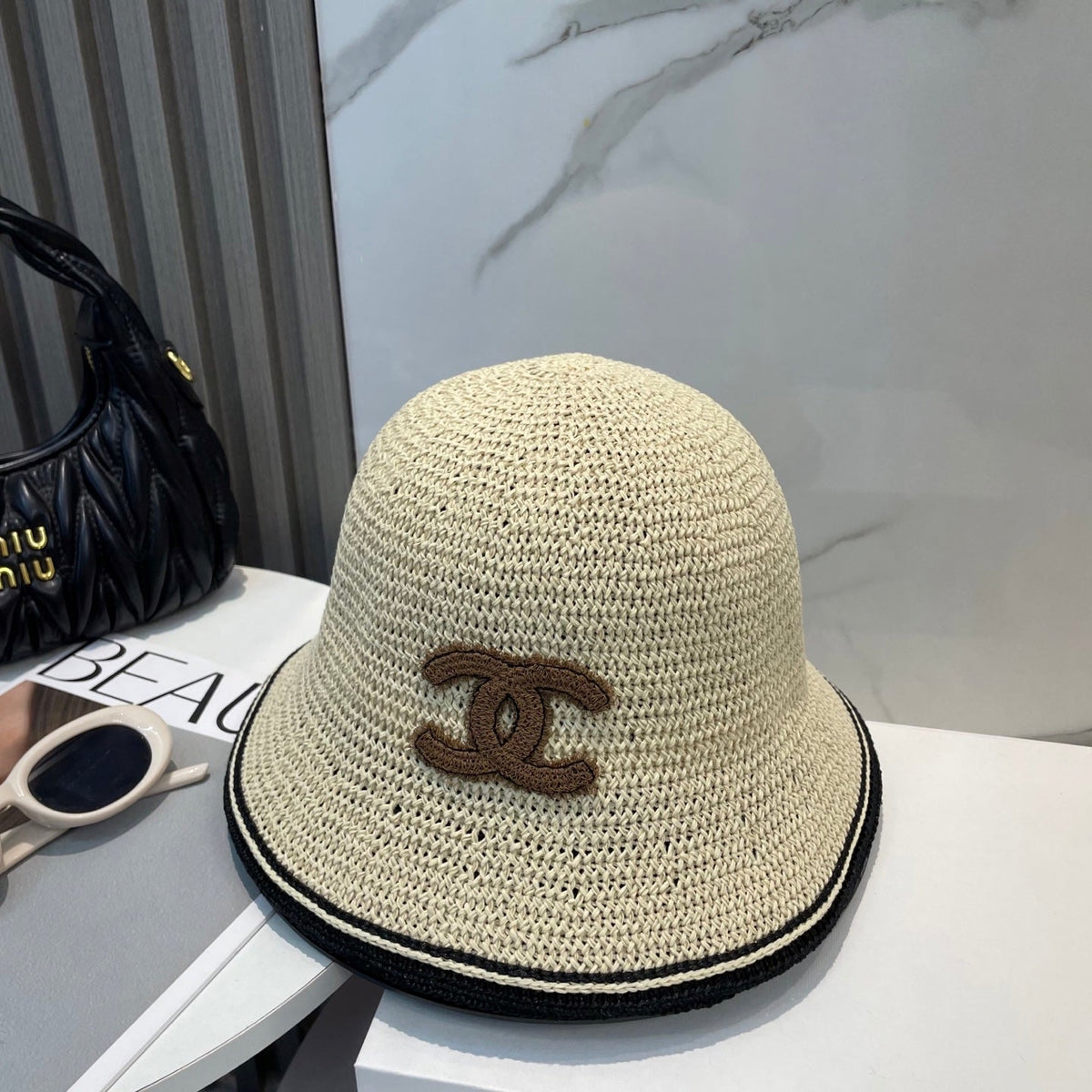 STRAW BUCKET HAT IN BEIGE 672974