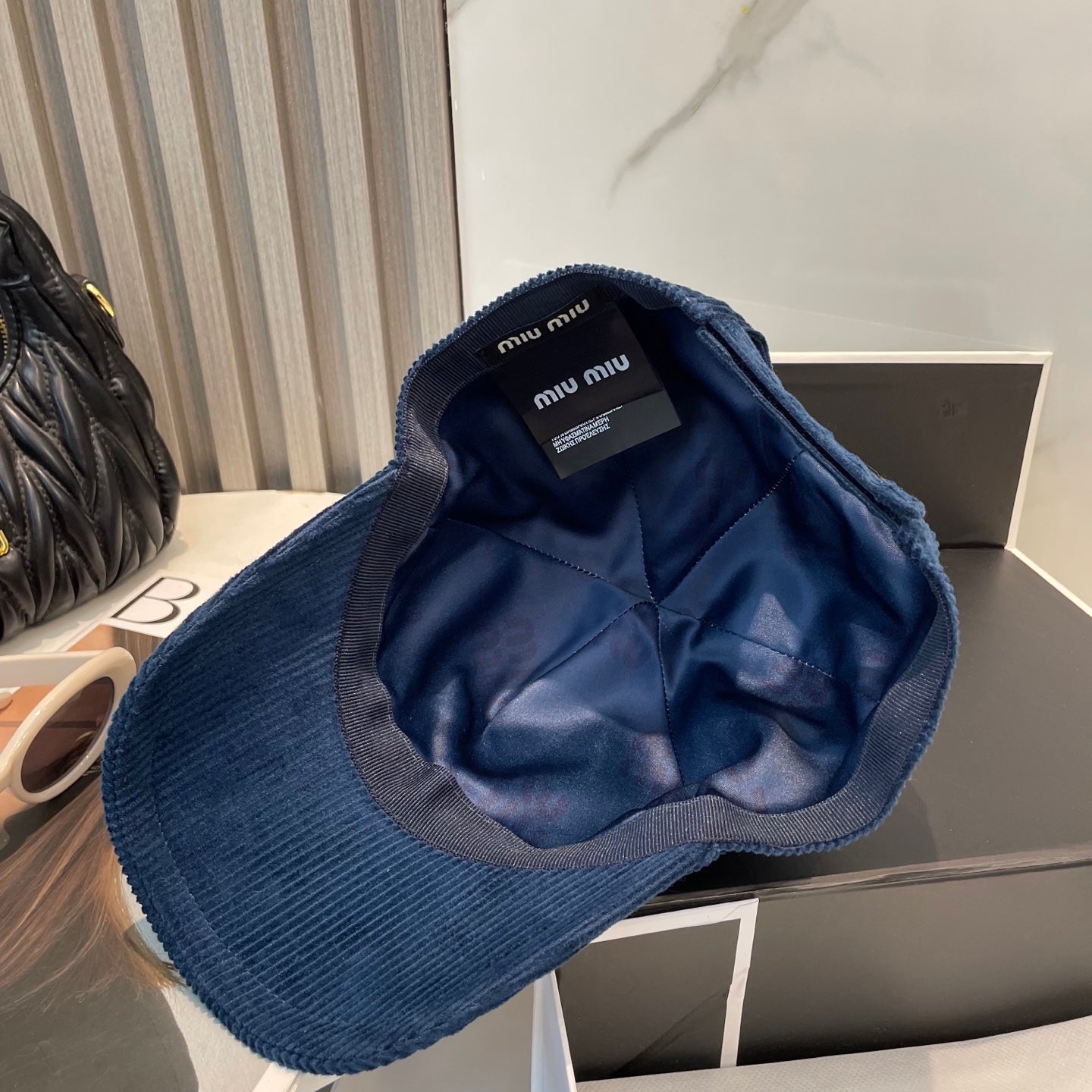 MM BASEBALL CAP IN NAVY BLUE VELVET