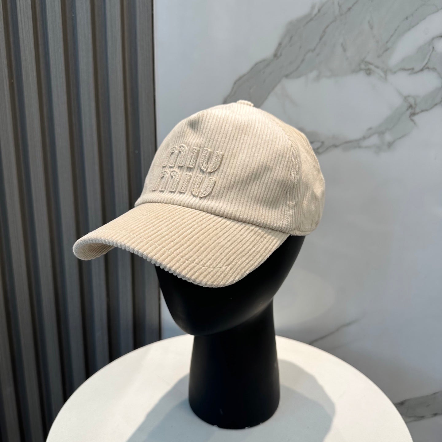 MM BASEBALL CAP IN CREAM WHITE VELVET