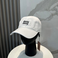 MM BASEBALL CAP IN WHITE FABRIC BRAND EMBROIDERY