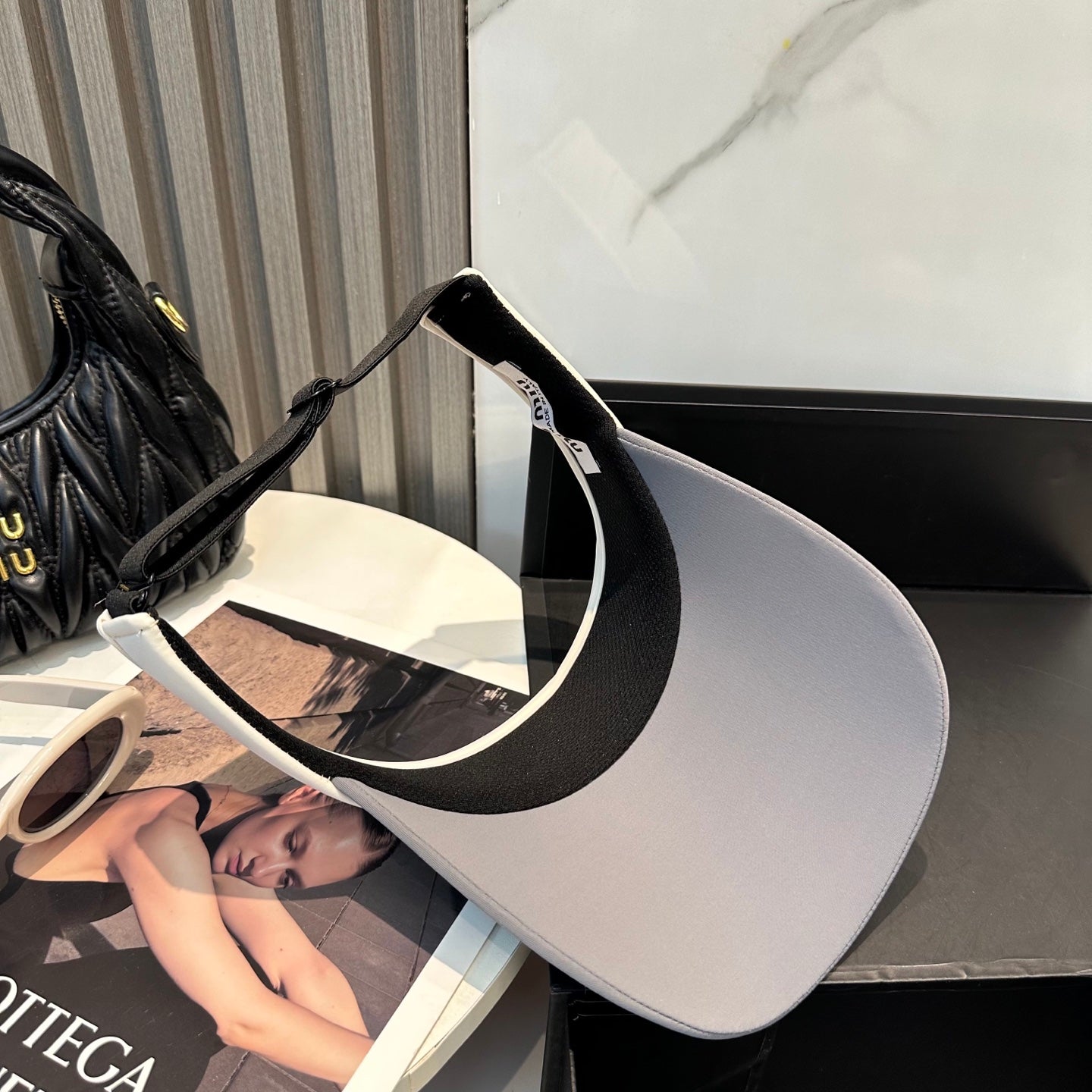 MM SPORT VISOR CAP IN GRAY MIX WHITE FABRIC