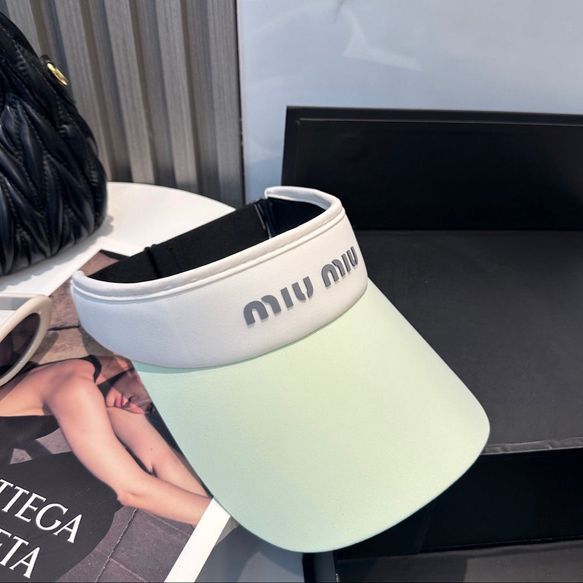 MM SPORT VISOR CAP IN PASTEL GREEN MIX WHITE FABRIC