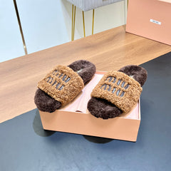 WOOL SLIPPER PEANUT AND CHOCOLATE