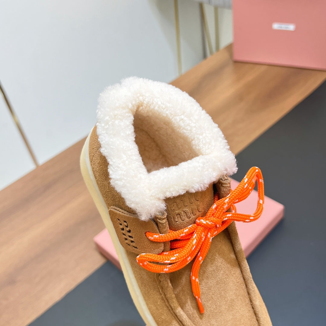 CHUKKA BOOTS IN CIDER BROWN SUEDE WITH WOOL LINING