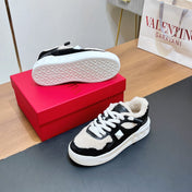 VALENTINO 25S GARAVANI ONE STUD XL PLATFORM SNEAKERS IN BLACK LAMBSKIN AND LIGHT BEIGE WOOL