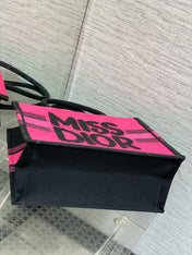 BOOK TOTE 36 IN CERISE RED MIX MINSK PURPLE CANVAS 226510