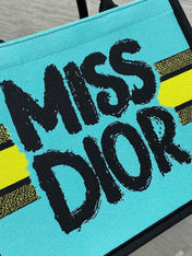 MEDIUM BOOK TOTE 36 IN COLORFUL CANVAS 226513