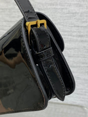 FLAP BAG 18 IN BLACK PATENT CALFSKIN