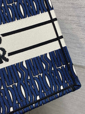 MISS MEDIUM TOTE 36 IN WHITE MIX DEEP COVE BLUE CANVAS