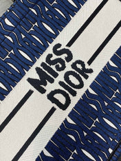 MISS MEDIUM TOTE 36 IN WHITE MIX DEEP COVE BLUE CANVAS