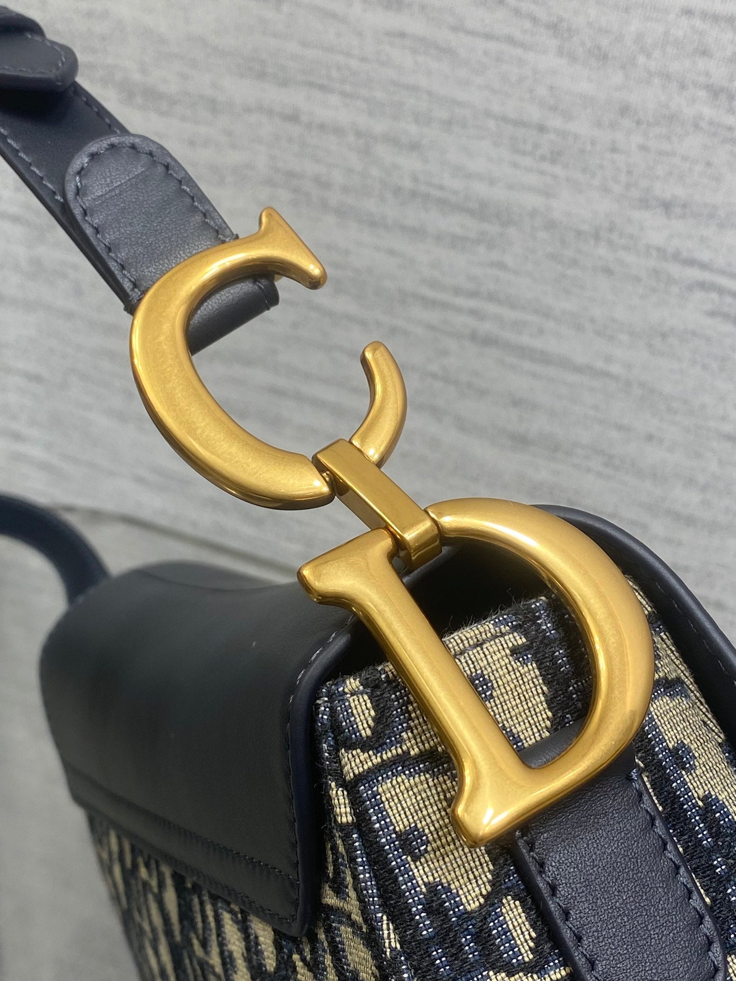 DIOR 25S MINI SOFT SADDLE BAG 19 IN BLUE DIOR OBLIQUE JACQUARD AND SMOOTH CALFSKIN