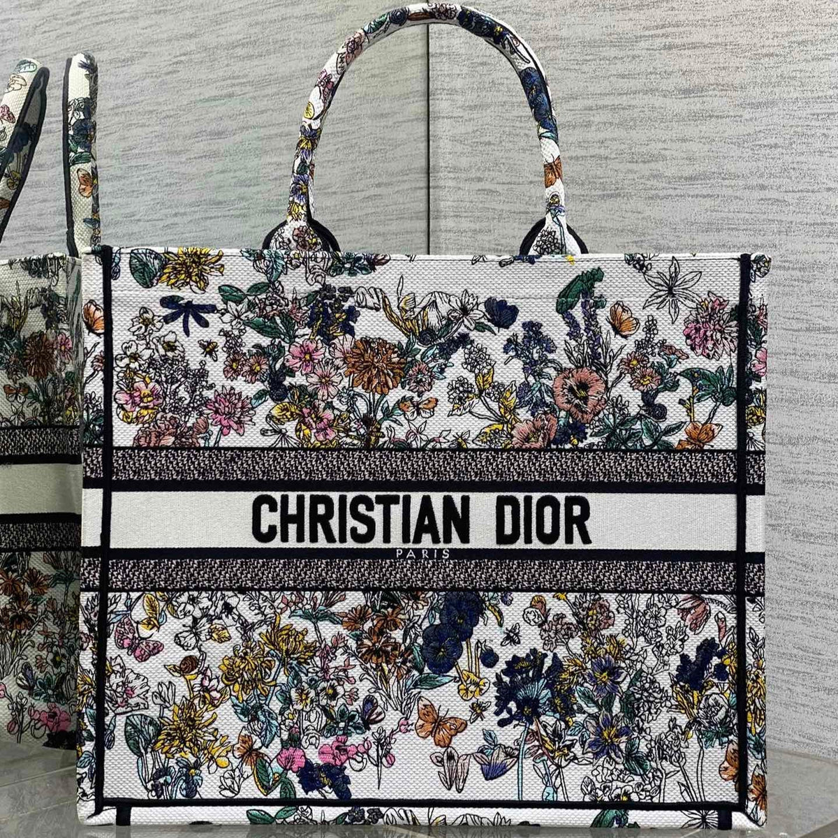 DIOR 25S LUCKY LARGE DIOR BOOK TOTE 42 IN MULTICOLOR DIOR FLOWERS CALENDAR ALLOVER EMBROIDERY