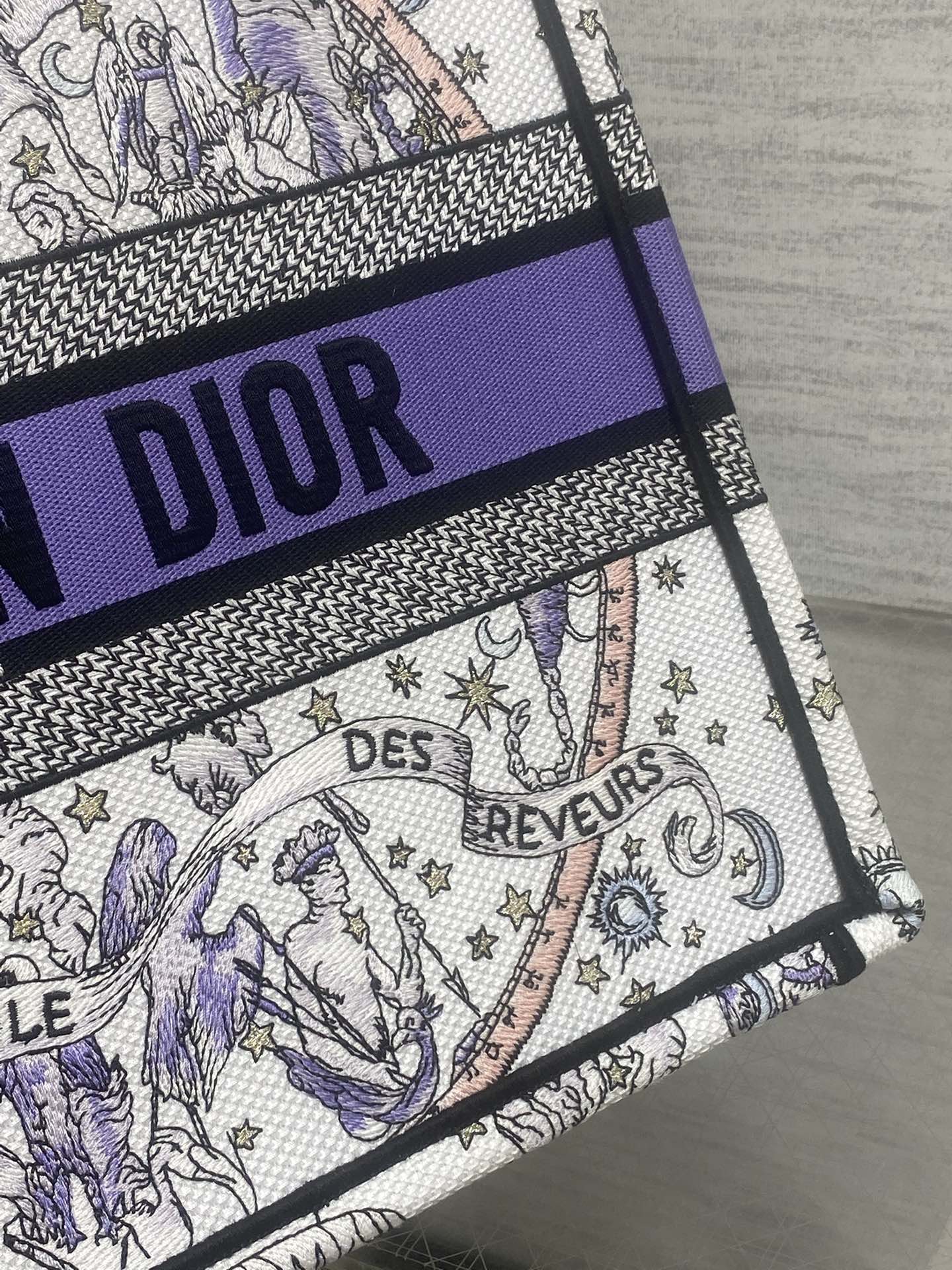 DIOR 25S LUCKY MEDIUM BOOK TOTE 36 IN WHITE AND PURPLE DIOR NIGHT OF DREAMS EMBROIDERY