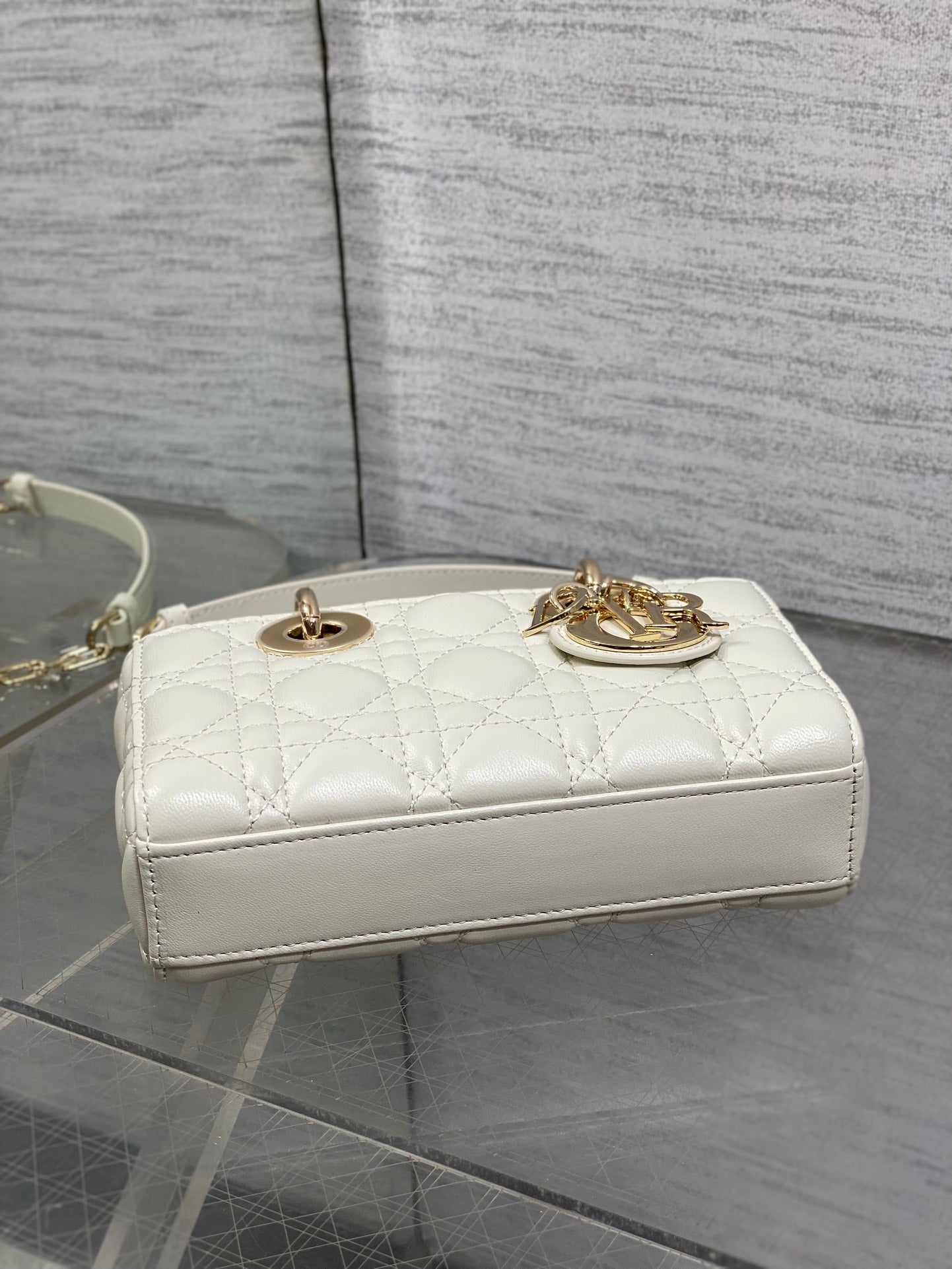 DIOR 25S MICRO LADY D-JOY 19 IN IVORY CALFSKIN GOLD HARDWARE