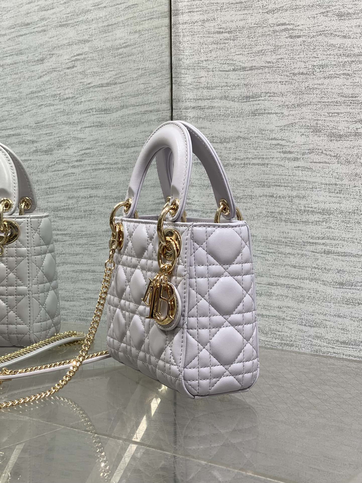 DIOR 25S MINI LADY DIOR BAG 17 IN LILAC CANNAGE CALFSKIN GOLD HARDWARE