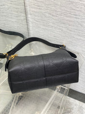 DIOR 25S VOYAGE BAG 34 IN BLACK FLAT MACROCANNAGE GRAINED CALFSKIN