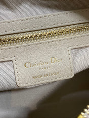 DIOR 25S SMALL VOYAGE BAG 23 IN POWDER BEIGE FLAT MACROCANNAGE GRAINED CALFSKIN