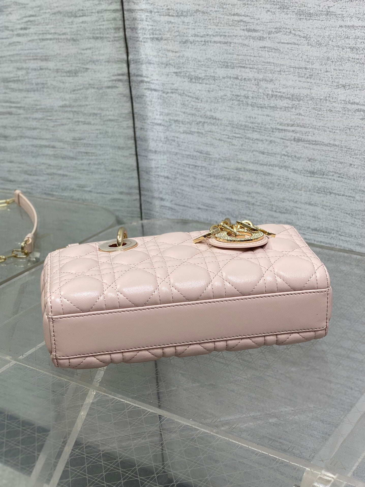 DIOR 25S SMALL LADY D‑JOY BAG 22 IN BABY PINK CALFSKIN GOLD HARDWARE