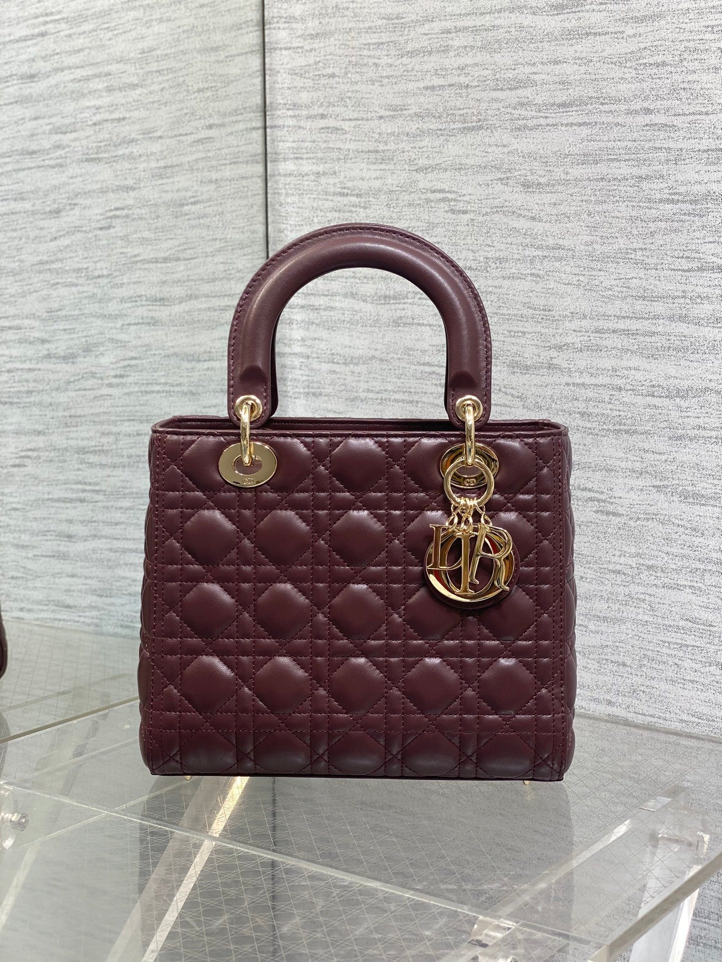 DIOR 25S MEDIUM LADY BAG 24 IN BURGUNDY CALFSKIN GOLD HARDWRE