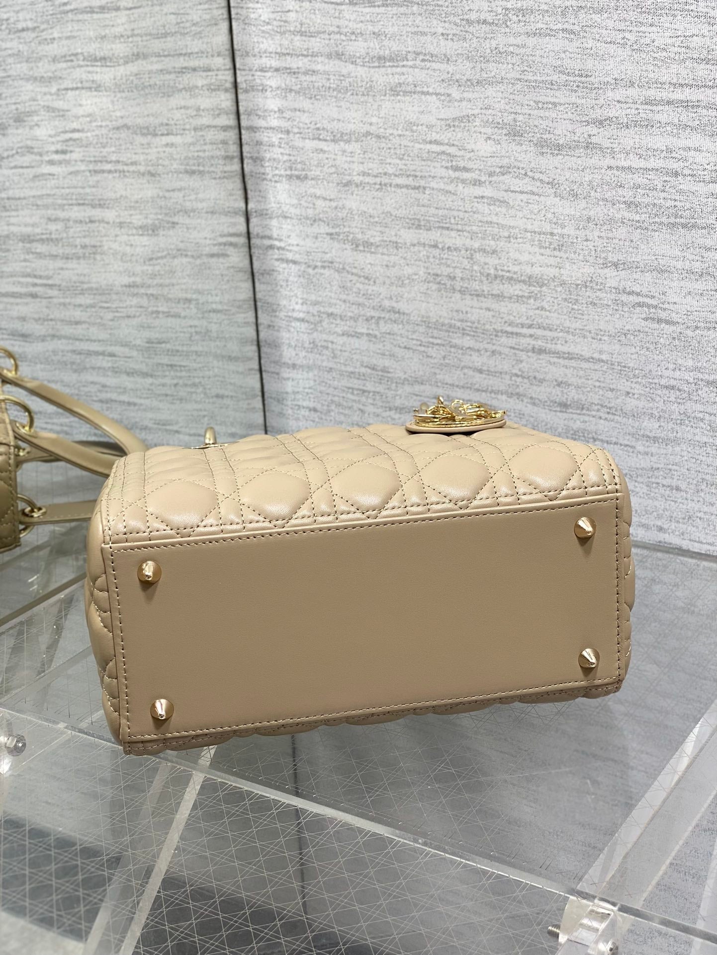 DIOR 25S MEDIUM LADY BAG 24 IN POWDER BEIGE CALFSKIN GOLD HARDWARE